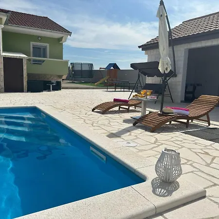 Villa Idila