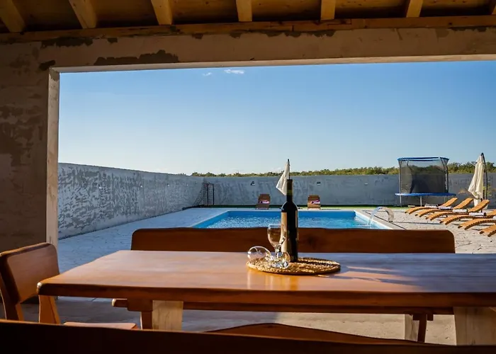 Idila Вилла Свети-Филип-и-Яков